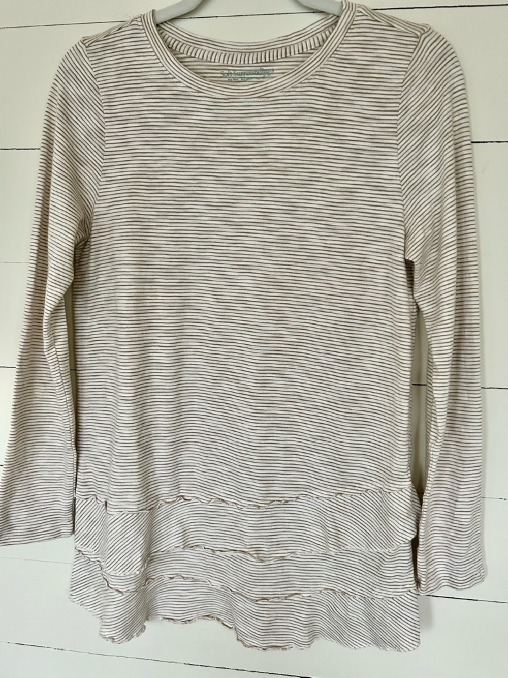 Soft Surrounding Cotton/Polyester Blend Ruffle Bottom Striped Top Size Small.